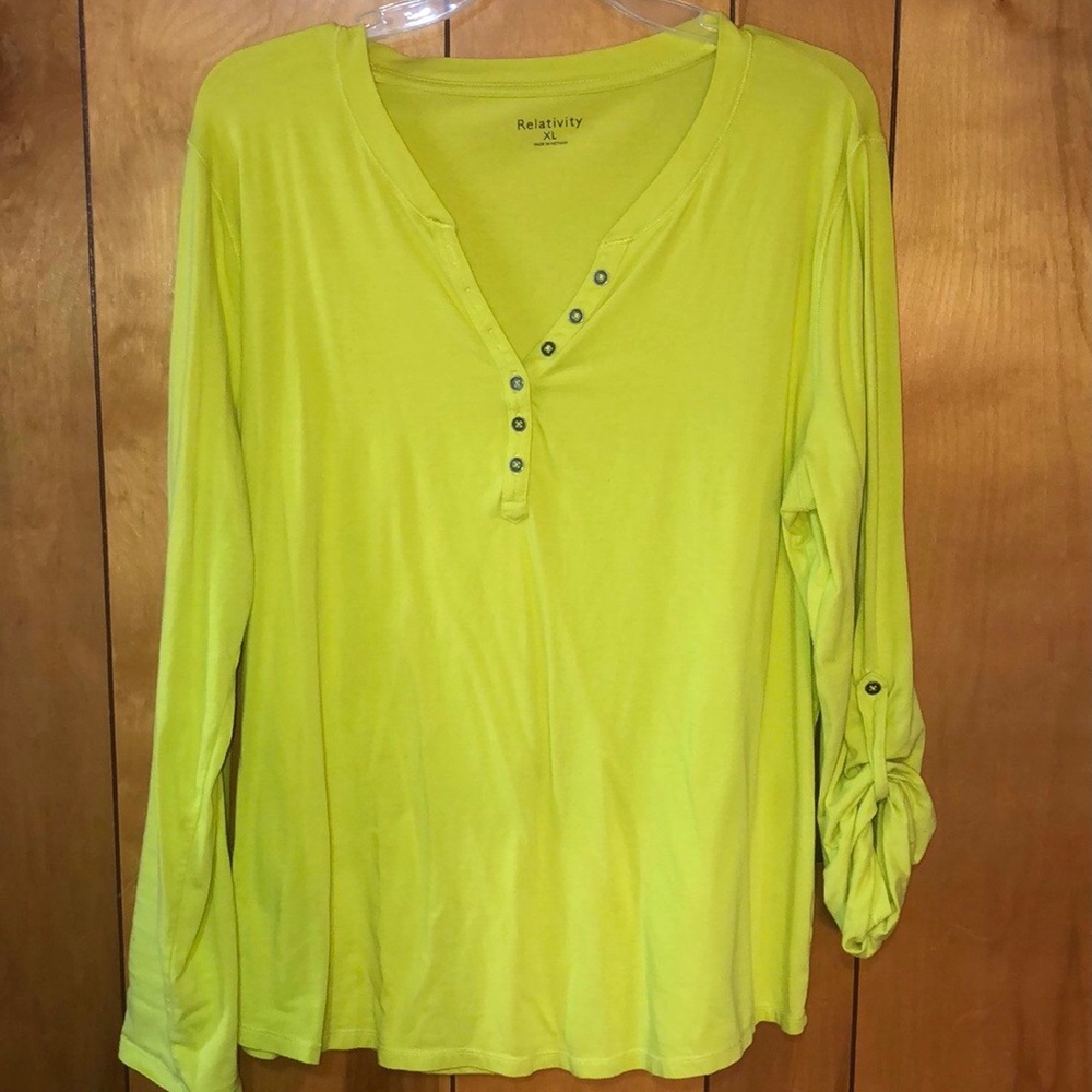 Long sleeve tee